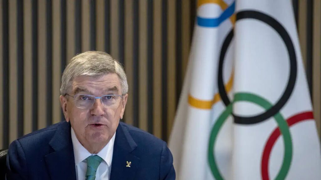 Thomas Bach é presidente do COI