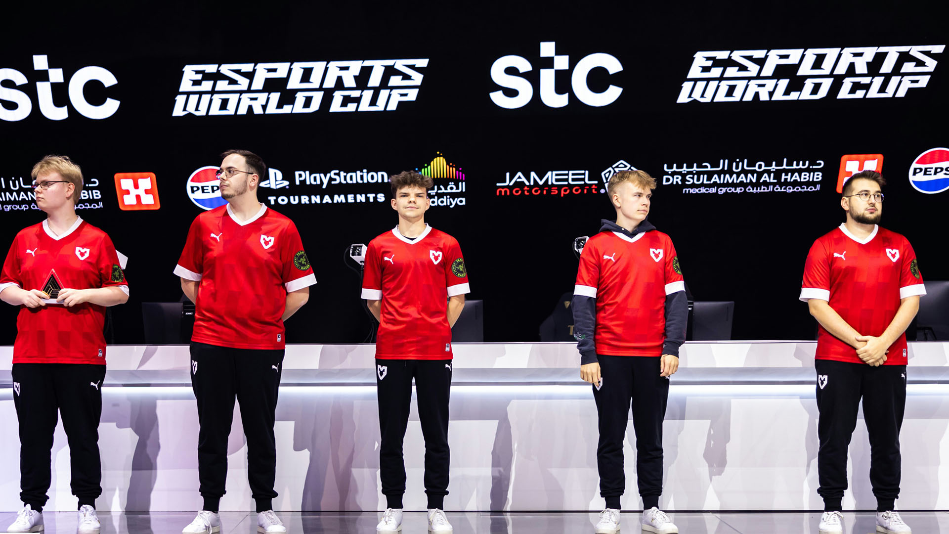 MOUZ despacha FURIA e avança para a semifinal da EWC-CS2