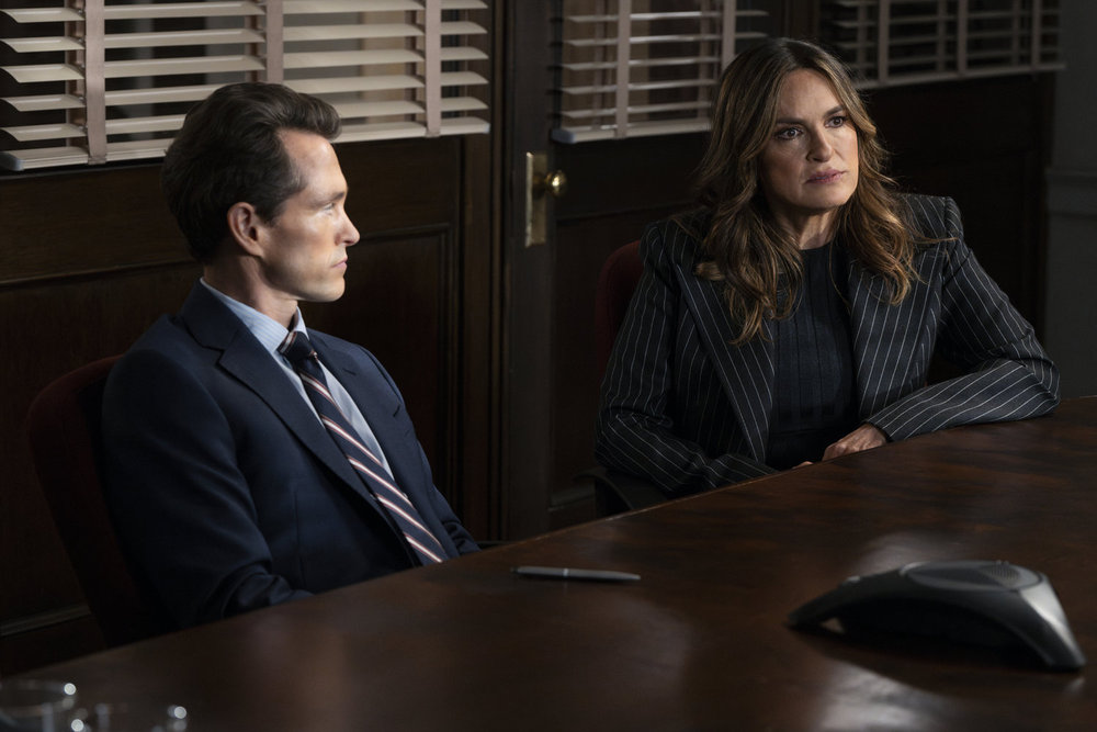 Crossovers de LAW & ORDER apresenta jornada tripla de Olivia Benson