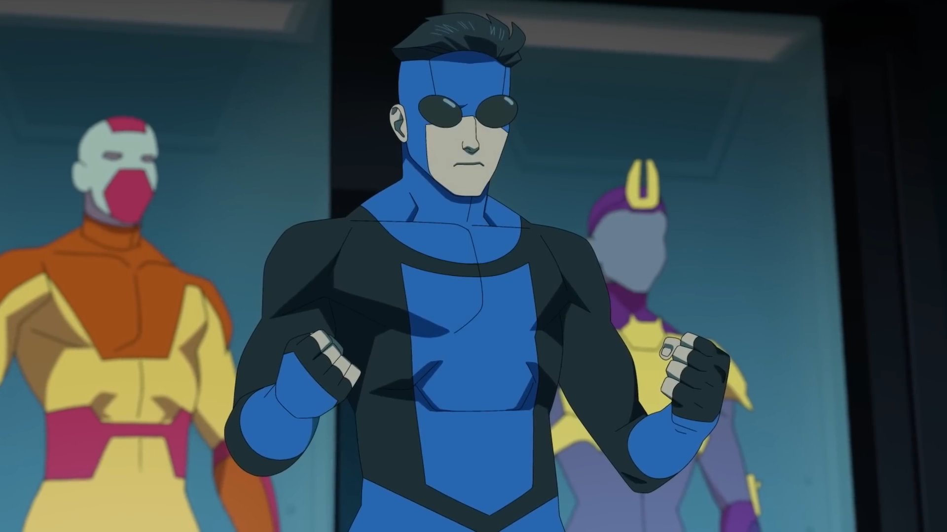 Invincible agora usa um traje azul e preto