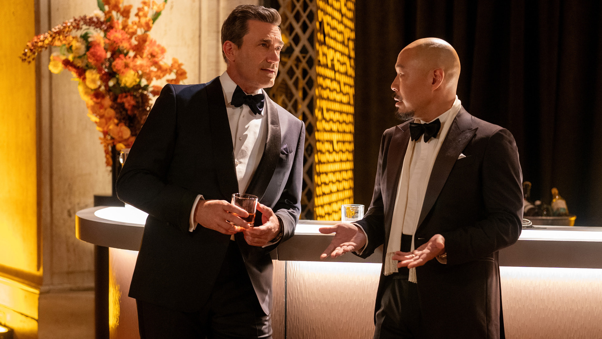 Seus Amigos e Vizinhos, nova série da Apple TV+ com Jon Hamm, recebe trailer