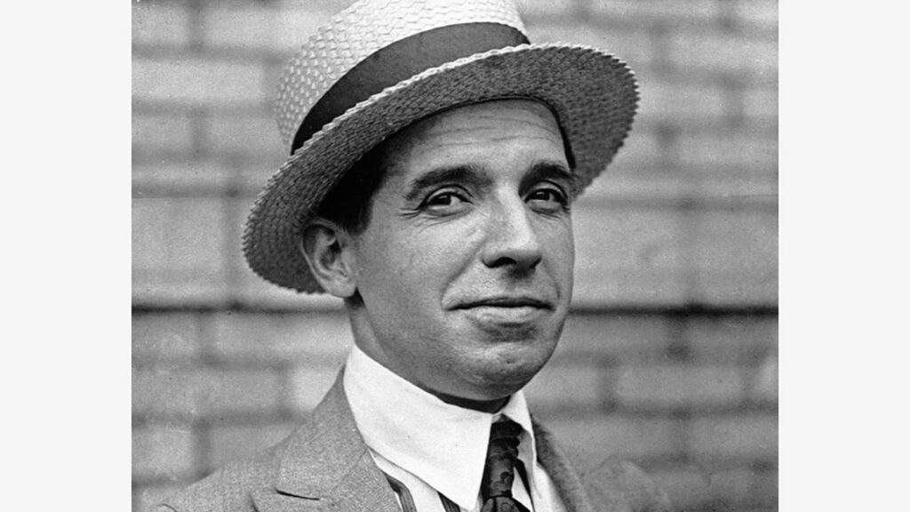 Apple TV+ anuncia podcast documental sobre o estelionatário Charles Ponzi