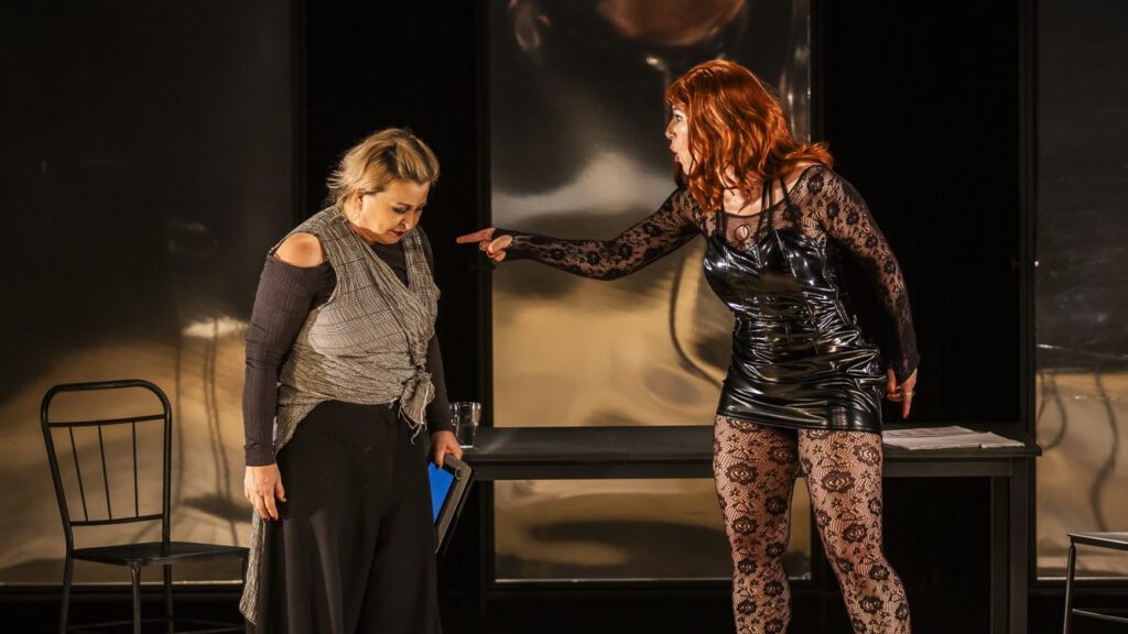 Sucesso de público e crítica, ‘Nebulosa de Baco’ estreia pela primeira vez na capital paranaense