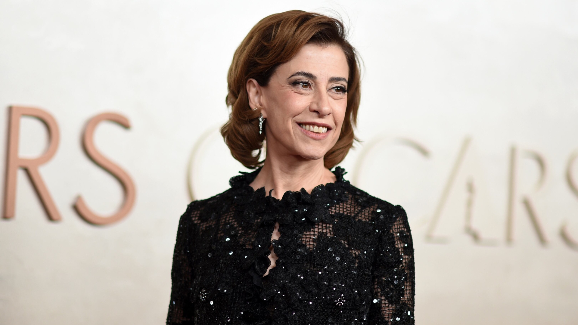 Fernanda Torres recebe convite para fazer parte da Academia do Oscar