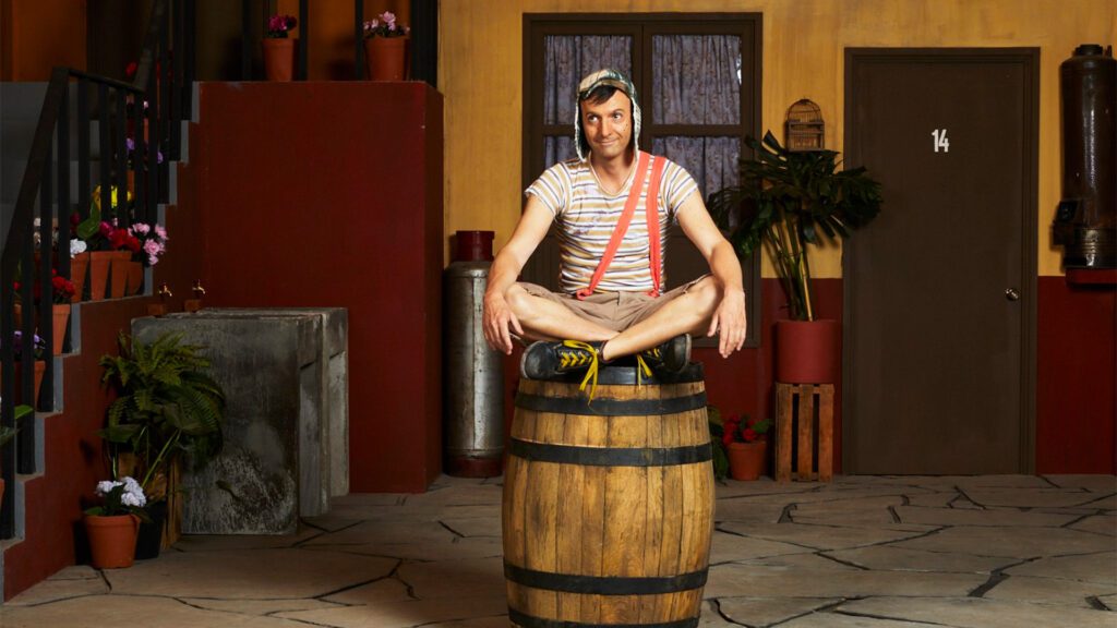 Série biográfica sobre Roberto Gómez Bolaños estreia na Max com episódio inaugural já disponível