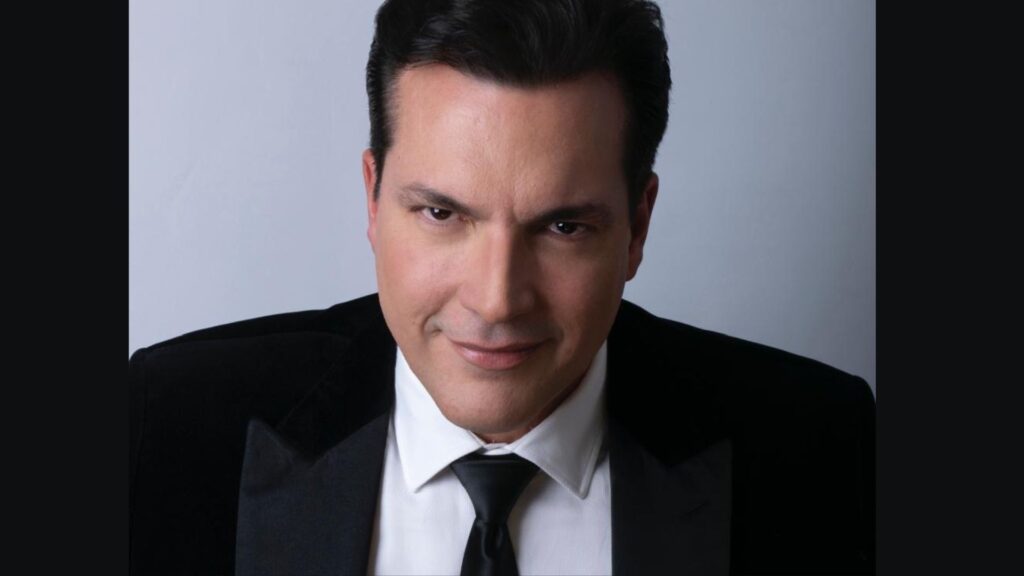 Daniel Boaventura traz nova turnê “Em Casa” para o Teatro Positivo