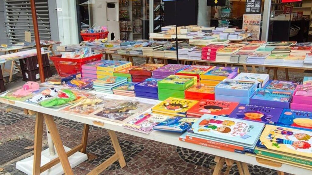 Livraria de BH promove “Feira do Livro por 1 real” até 31 de julho