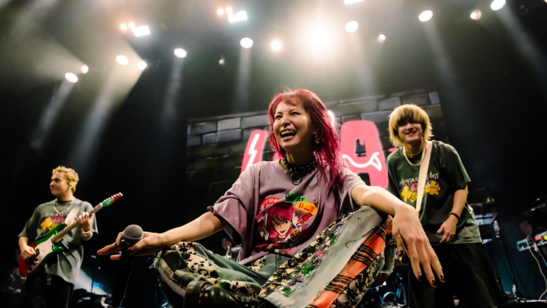 Ícone do J-pop LiSA fala sobre processo criativo e a música que mais a marcou