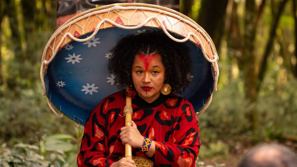 “Histórias na terra – ciclo Tukula” circula por Curitiba com apresentações gratuitas para crianças