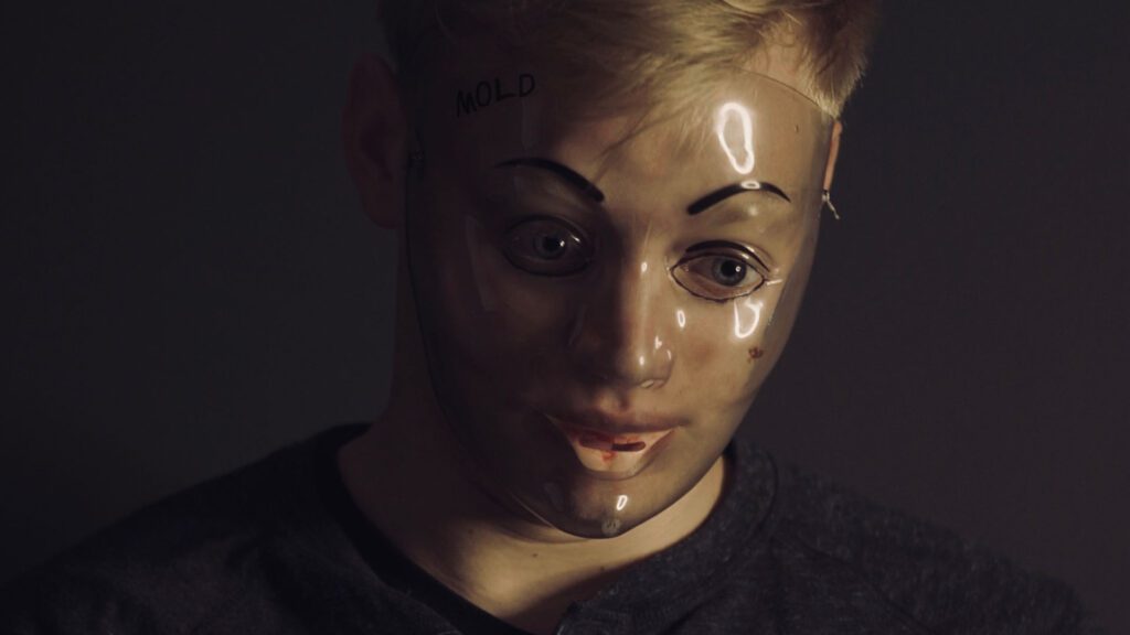 Curry Barker Reinventa o Terror com “Obsession” e Bate Milhões