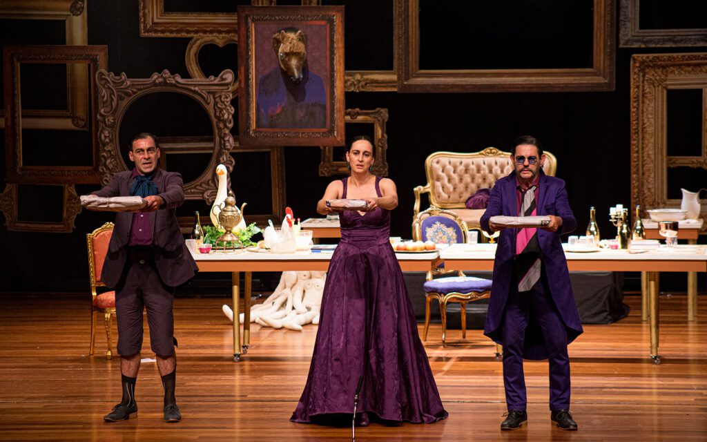 CAIXA Cultural Curitiba recebe peça premiada baseada na personagem Nastácia, de Dostoiévski