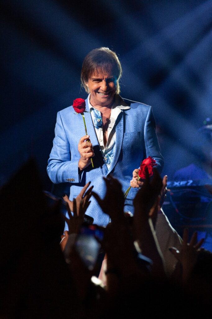 Devido ao sucesso, Roberto Carlos anuncia data extra em Curitiba