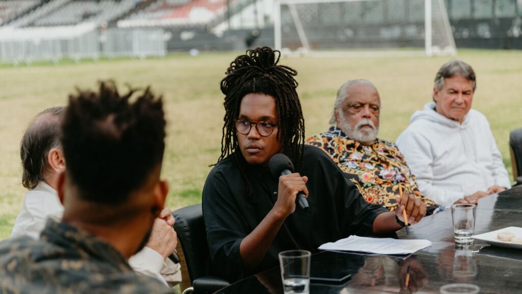 Camisa 9, curta documental sobre comunicadores negros no jornalismo esportivo, estreia em novembro no HBO Max
