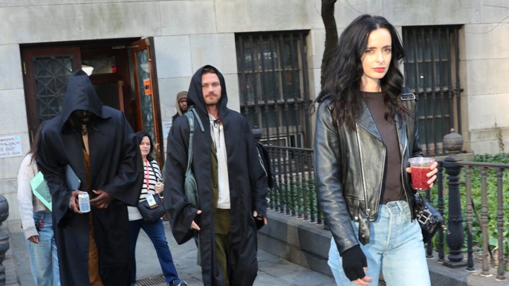 Atores são vistos nas gravações de Demolidor: Renascido