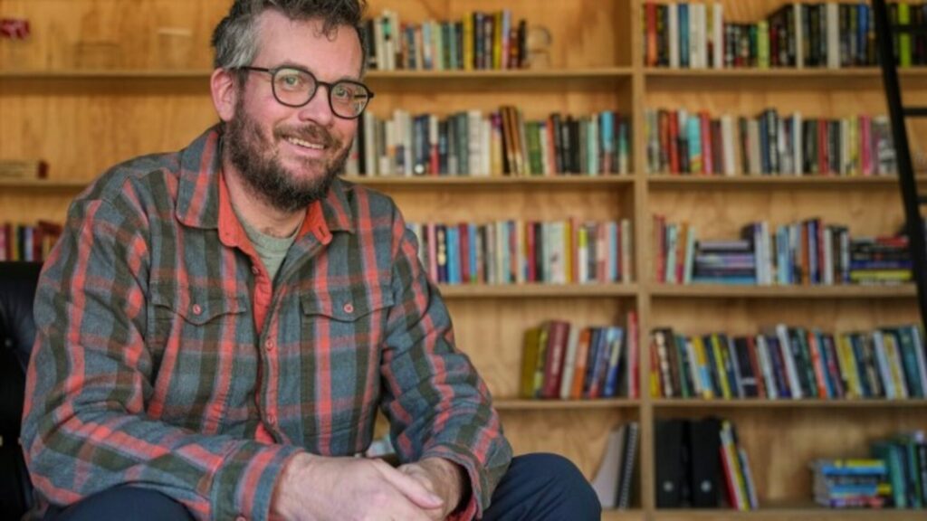 John Green lançará, neste ano, um novo livro de ficção