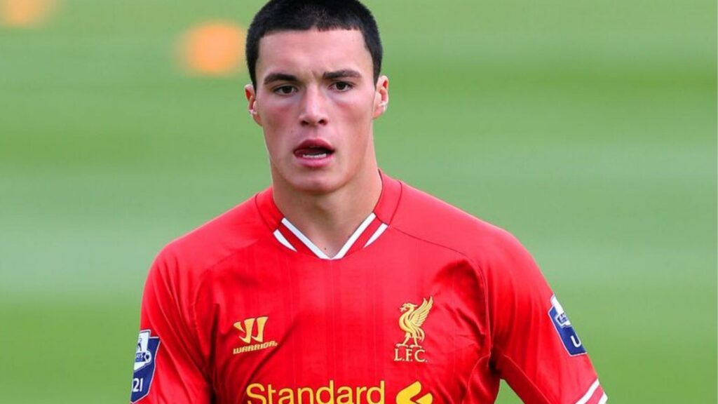 O jogador inglês Lloyd Jones é um dos participantes de Amor em Jogo