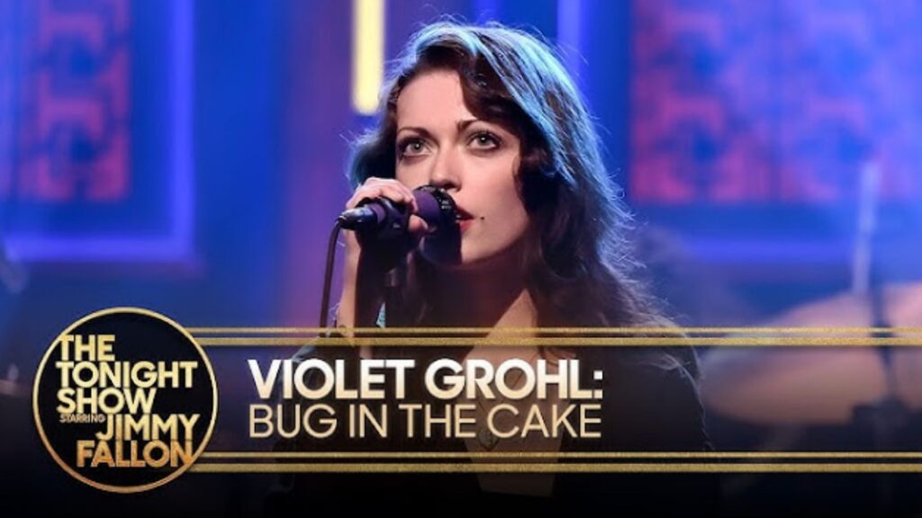 Violet Grohl fez sua estreia na TV na última quarta-feira, onde se apresentou no programa do Jimmy Fallon, The Tonight Show