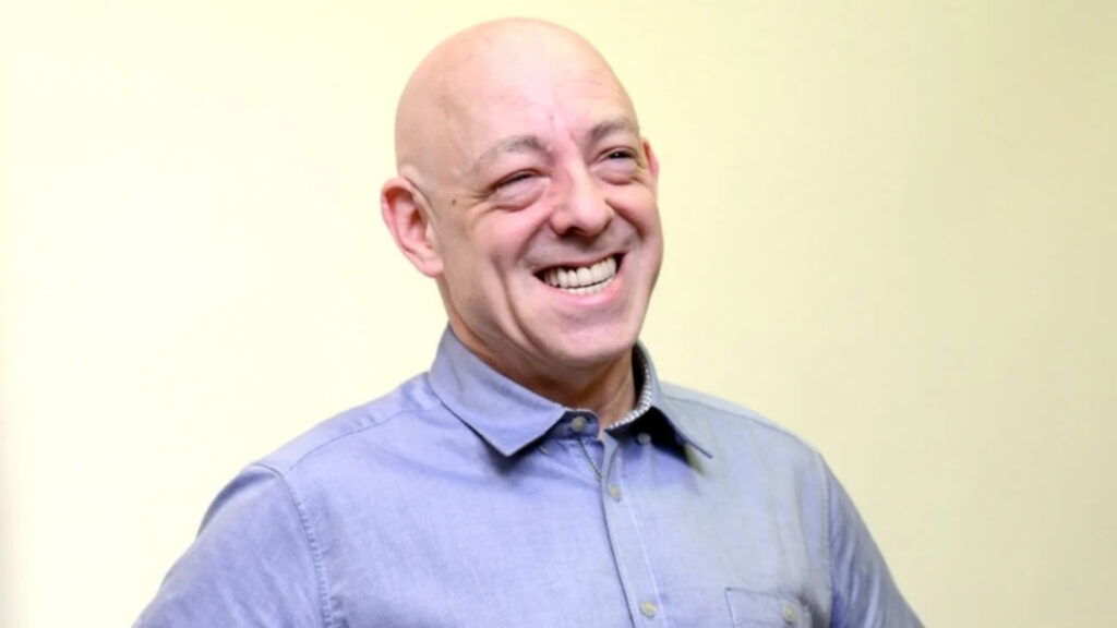 CCXP26 confirma presença do quadrinista Brian Michael Bendis