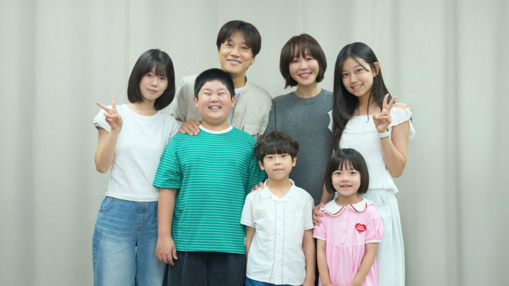 Two Cops and Five Kids | Netflix anuncia filme com Cha Tae-hyun e Uhm Ji-won
