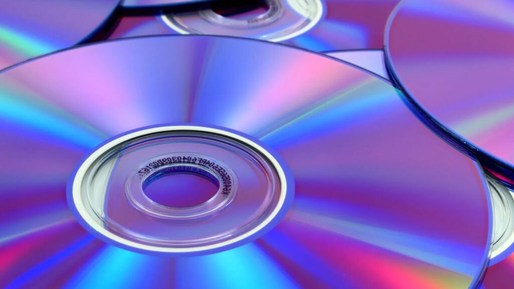 CDs superam vinil e ganham força no mercado de música física em 2026