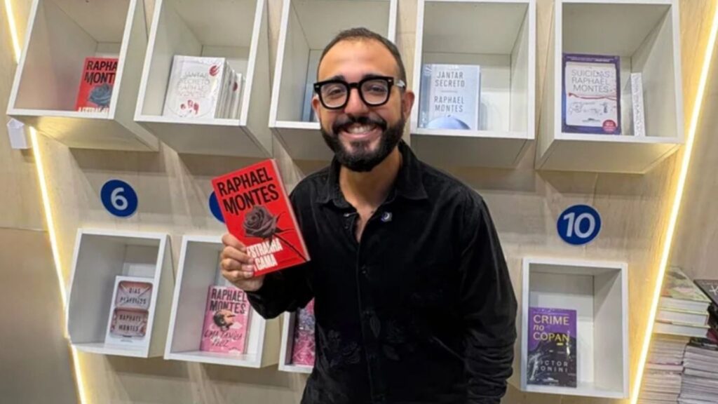 Raphael Montes domina ranking de vendas da Companhia das Letras na Bienal do Livro de São Paulo