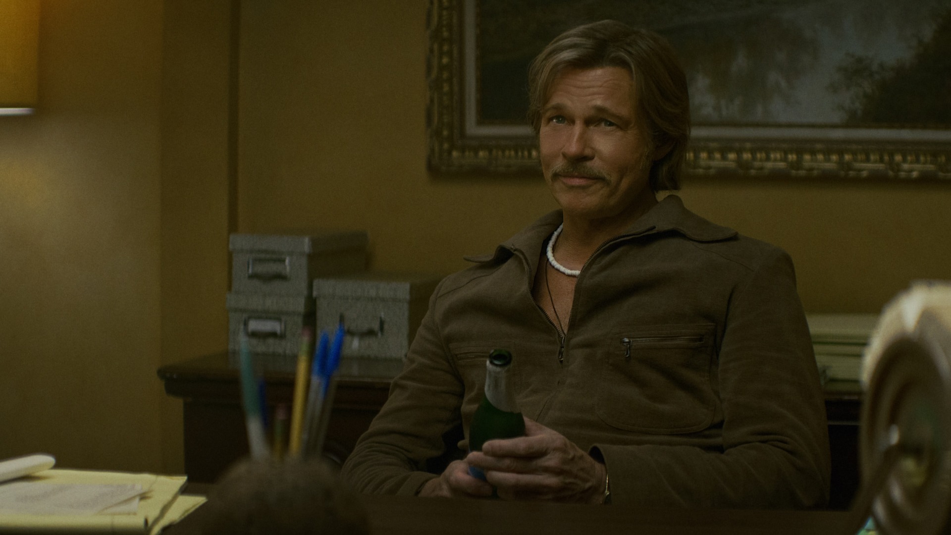 Estrelado por Brad Pitt, Netflix divulga imagens de As Novas Desventuras de Cliff Booth